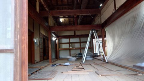 日本伝統建築、古民家再生、増改築工事専門店の國領技巧です。